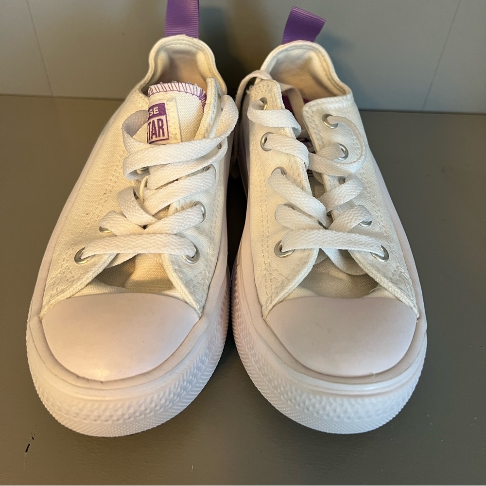 Girls Converse platform